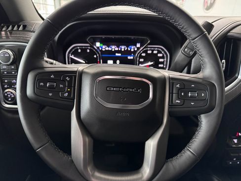 Certified 2022 GMC Sierra 2500 Denali w/ Denali Ultimate Package image 13