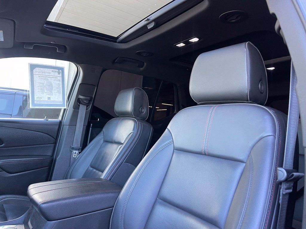 Used 2023 Chevrolet Traverse RS w/ LPO, Floor Liner Package AWD/4WD image 11