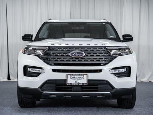 Certified 2022 Ford Explorer XLT w/ Equipment Group 202A image 2