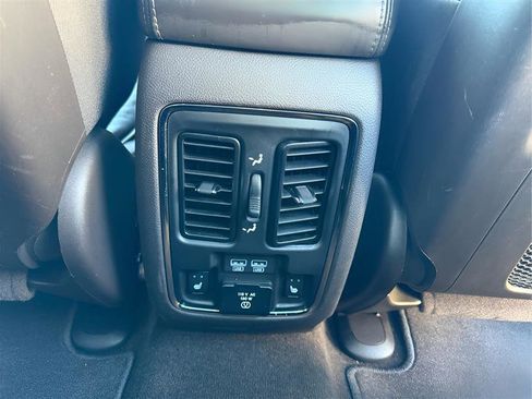 Used 2019 Jeep Grand Cherokee Overland image 27