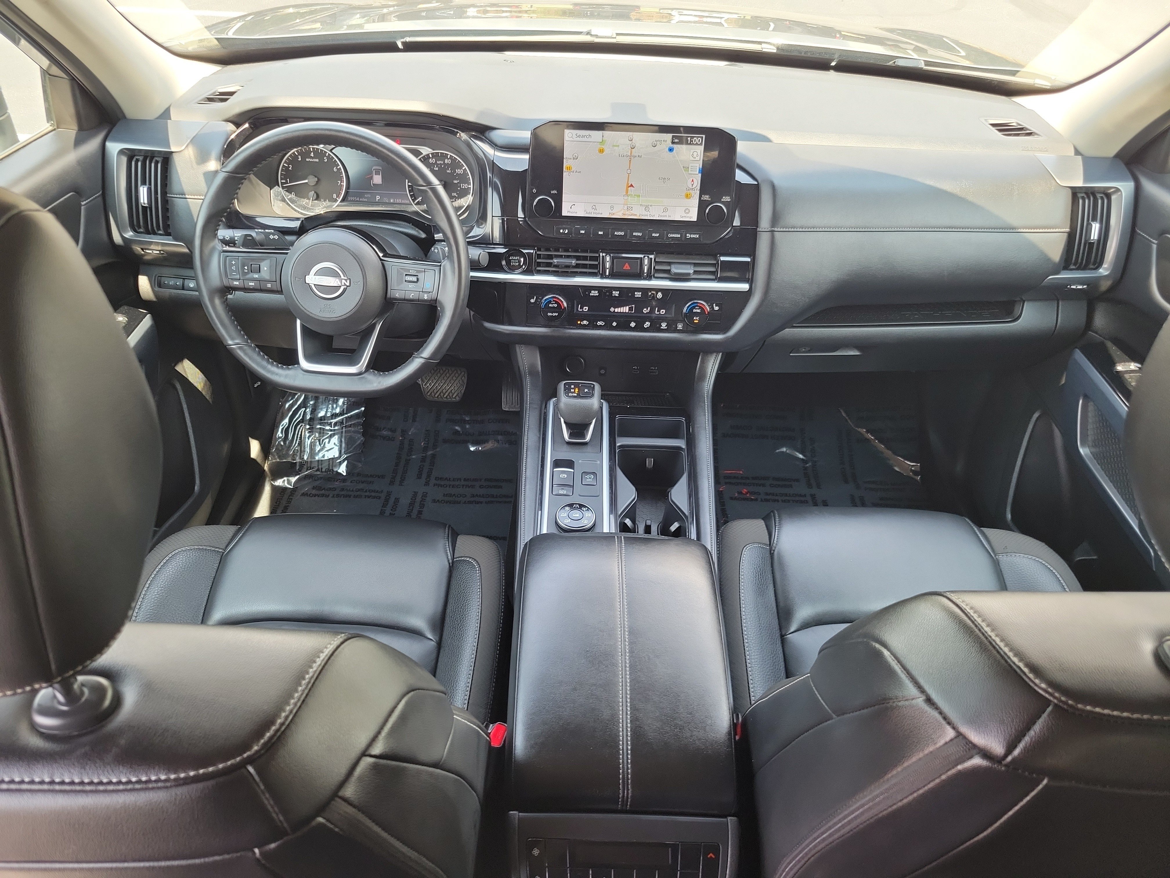Used 2025 Nissan Pathfinder SL AWD/4WD image 14