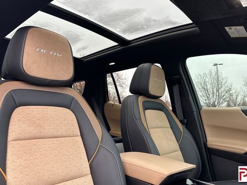 Used 2025 Chevrolet Equinox ACTIV w/ Convenience Package III image 20