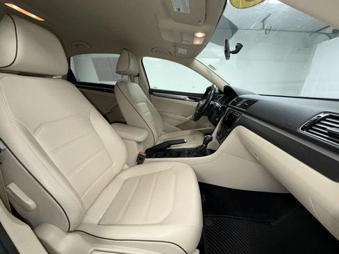 Used 2018 Volkswagen Passat 2.0T R-Line FWD image 20
