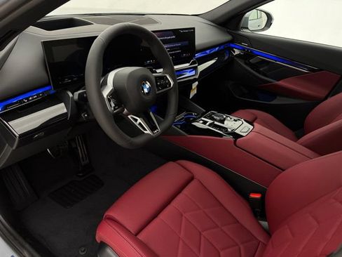 New 2027 BMW 530i xDrive w/ M Sport Package AWD/4WD image 9