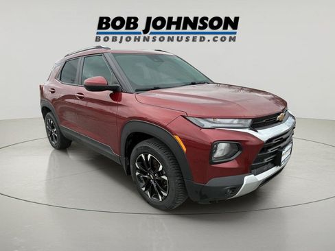 Used 2022 Chevrolet TrailBlazer LT AWD/4WD image 1