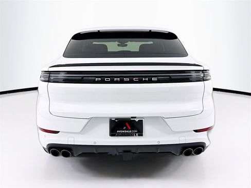 New 2026 Porsche Cayenne E-Hybrid Coupe image 10