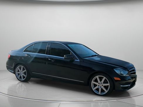 Used 2014 Mercedes-Benz C 300 4MATIC Sedan image 35