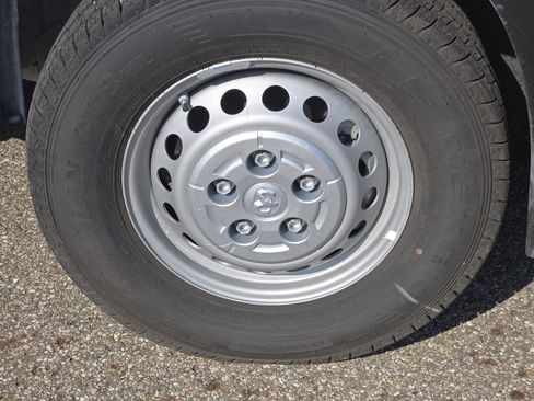 Used 2024 RAM ProMaster 3500 w/ Delivery Van Package image 25