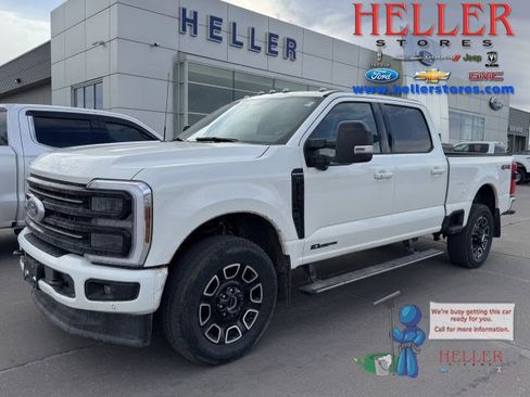 Used 2025 Ford F250 Platinum image 1