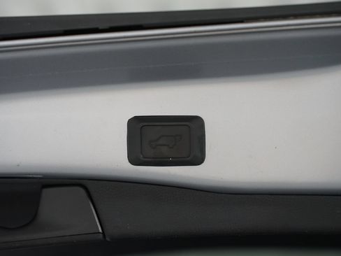 Certified 2021 Toyota RAV4 XLE Premium FWD image 34