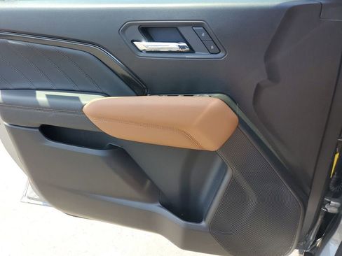 New 2026 GMC Canyon AT4 AWD/4WD image 13