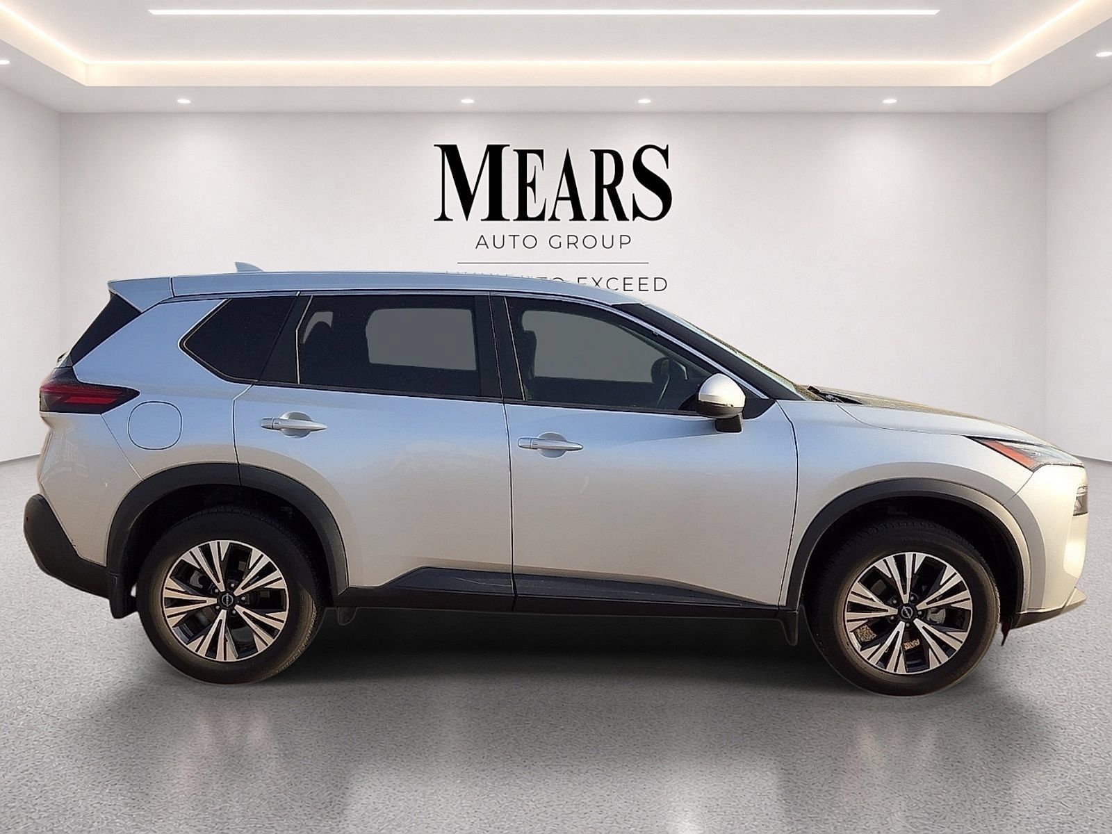 Used 2022 Nissan Rogue SV FWD image 6
