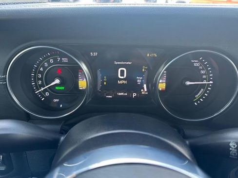 Used 2023 Jeep Wrangler Unlimited Sahara w/ Cold Weather Group AWD/4WD image 15