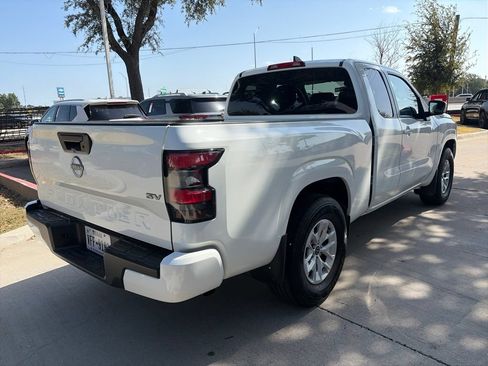 Used 2024 Nissan Frontier SV RWD image 19