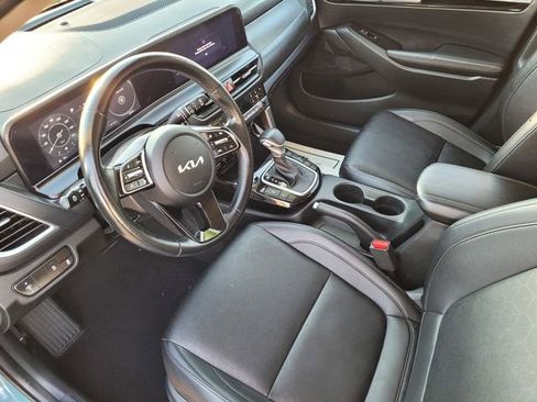 Used 2024 Kia Seltos EX image 9