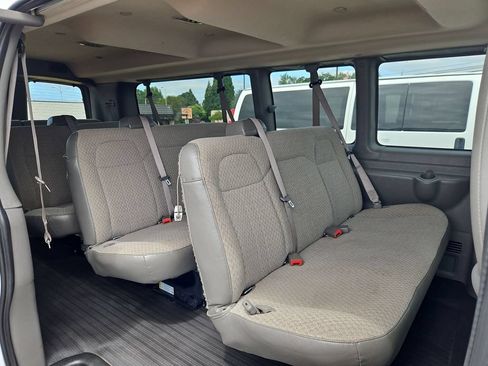 Used 2023 Chevrolet Express 3500 LS RWD image 26