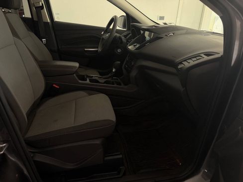 Used 2017 Ford Escape SE w/ Equipment Group 201A AWD/4WD image 23