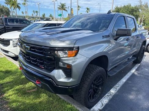 Used 2024 Chevrolet Silverado 1500 Custom Trail Boss w/ LPO, Dark Essentials Package AWD/4WD image 2