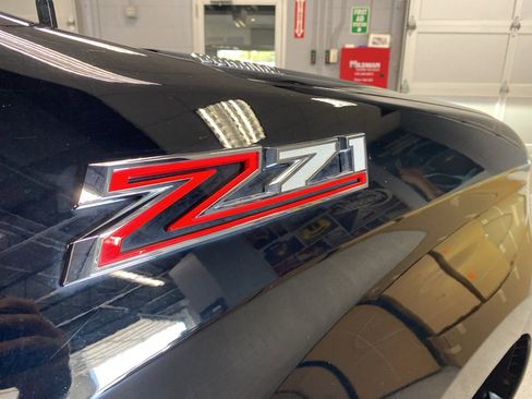 Used 2023 Chevrolet Silverado 1500 LTZ image 9