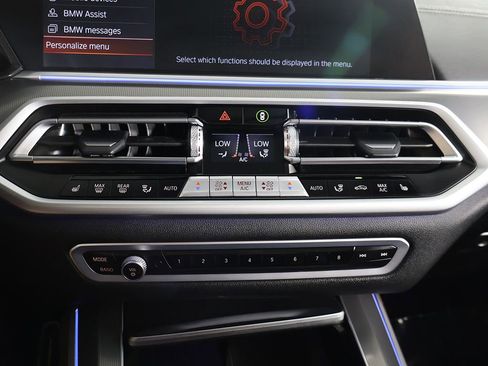 Used 2022 BMW X5 xDrive40i AWD/4WD image 52