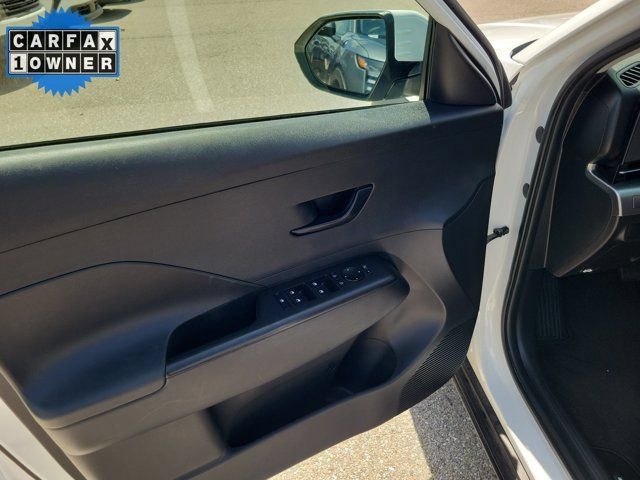 Used 2025 Hyundai Kona SEL FWD image 19