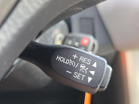 Used 2017 Toyota RAV4 XLE w/ Carpet Mat Package AWD/4WD image 32