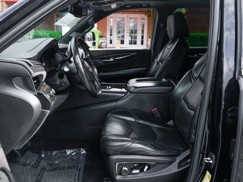 Used 2016 Cadillac Escalade ESV Platinum AWD/4WD image 23