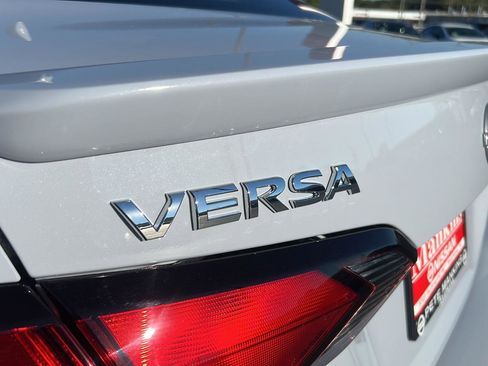New 2025 Nissan Versa SR w/ Trunk Package image 10
