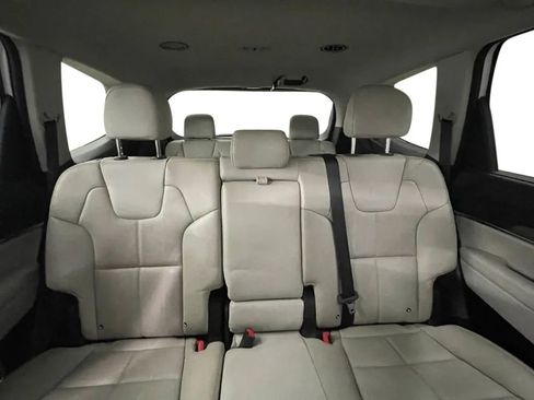 Used 2022 Kia Telluride EX AWD/4WD image 25