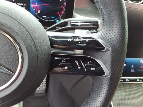 Certified 2024 Mercedes-Benz GLC 300 4MATIC image 17