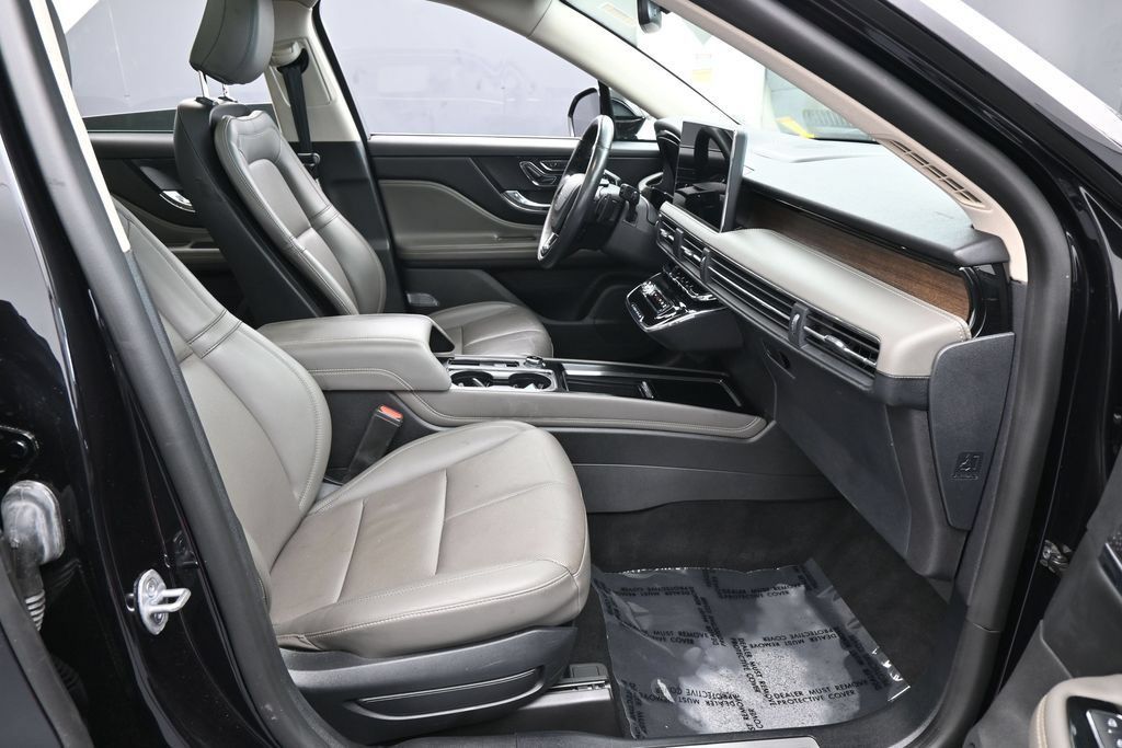 Used 2024 Lincoln Corsair Grand Touring AWD/4WD image 41