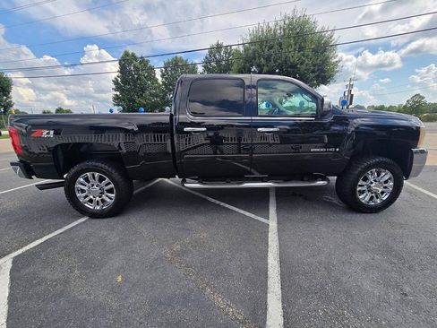 Used 2008 Chevrolet Silverado 2500 LTZ w/ Safety Package AWD/4WD image 8