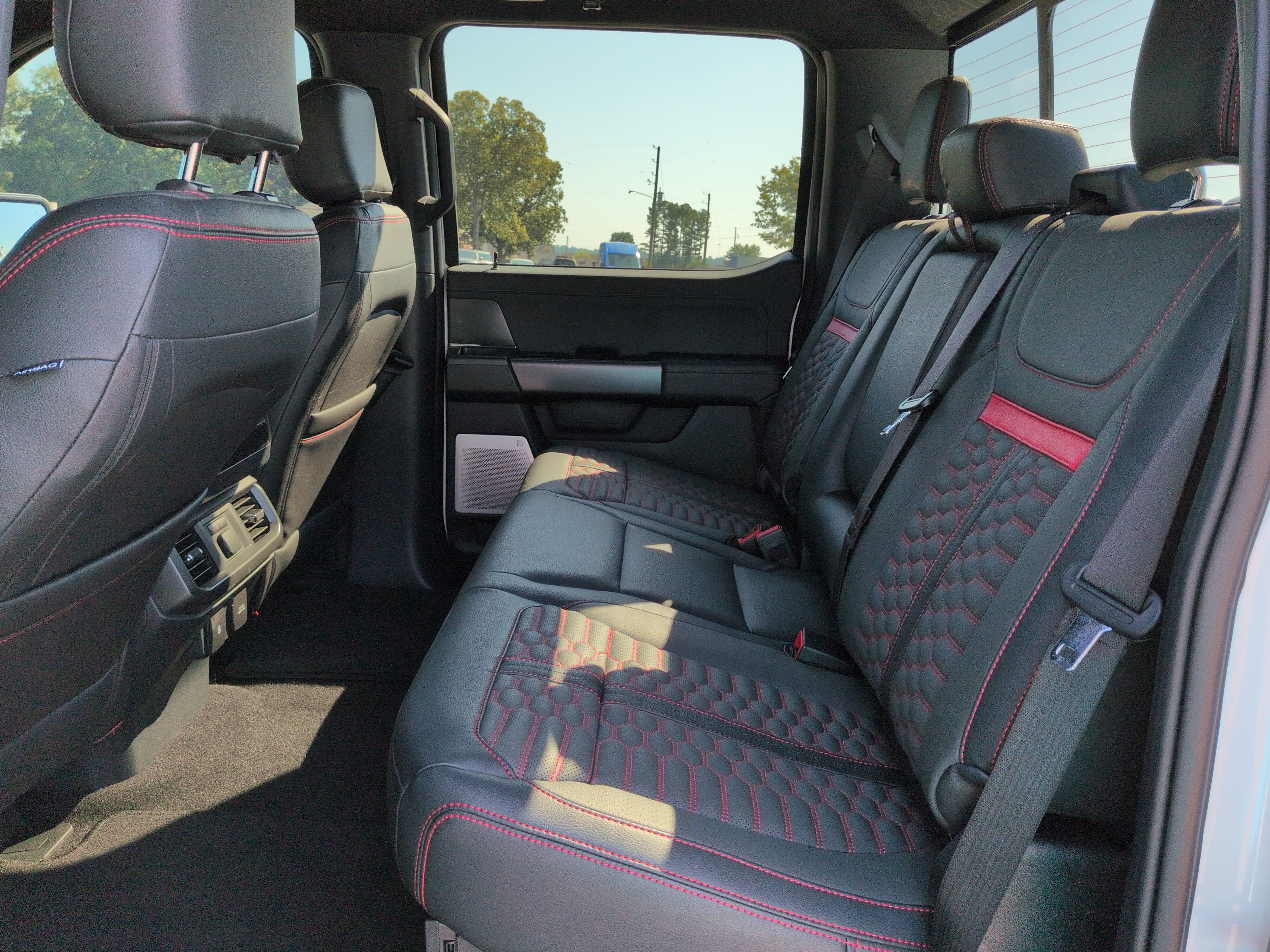Used 2025 Ford F150 Lariat w/ Equipment Group 502A High AWD/4WD image 12