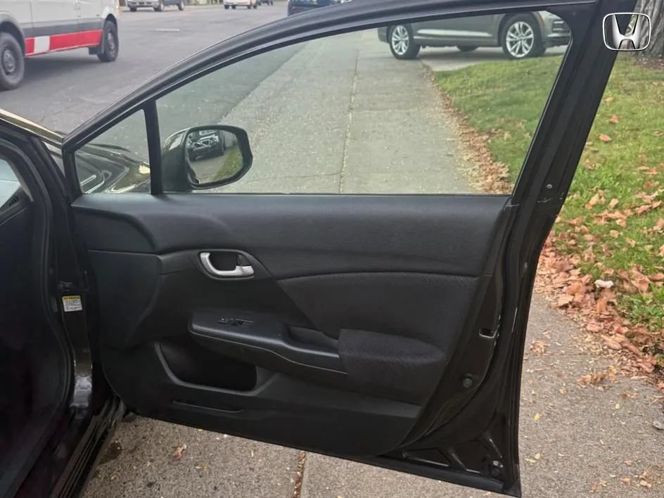 Used 2013 Honda Civic LX image 24