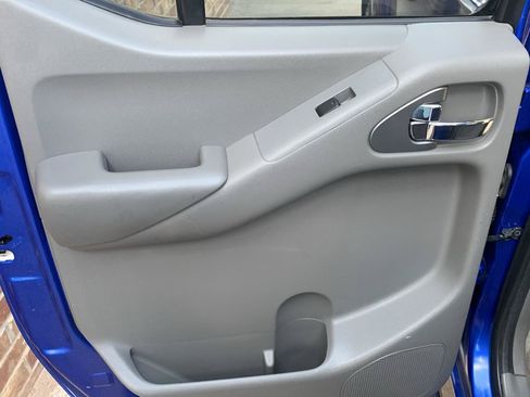 Used 2012 Nissan Frontier SV RWD image 20
