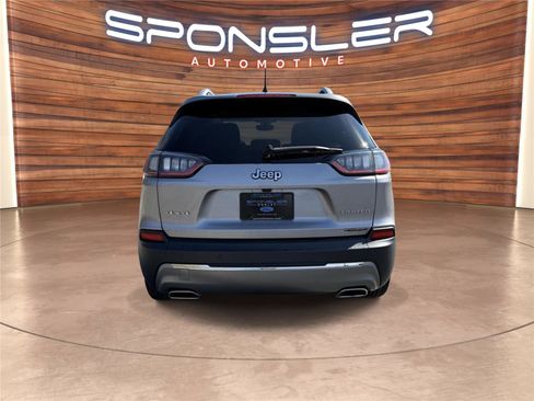 Used 2019 Jeep Cherokee Limited AWD/4WD image 6