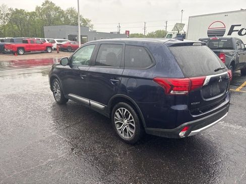 Used 2017 Mitsubishi Outlander ES AWD/4WD image 7
