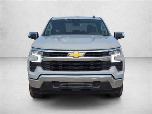 Used 2024 Chevrolet Silverado 1500 LT AWD/4WD image 2