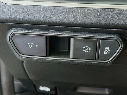 Used 2025 Kia K4 LXS image 17