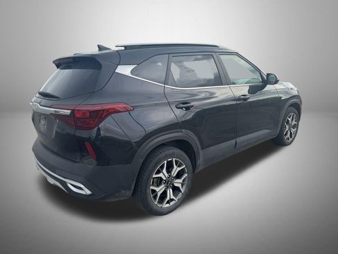 Used 2022 Kia Seltos EX AWD/4WD image 3
