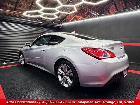 Used 2012 Hyundai Genesis 2.0T image 4