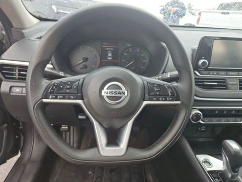 Used 2022 Nissan Altima 2.5 S FWD image 17