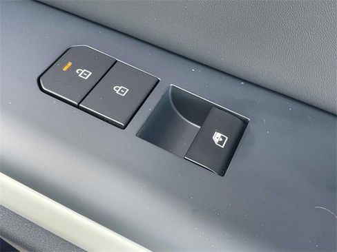 New 2025 Kia K4 GT-Line image 13