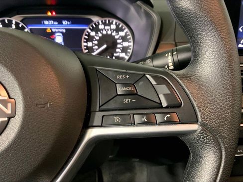 Used 2025 Nissan Altima 2.5 SV image 19