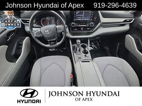 Used 2021 Toyota Highlander L image 25