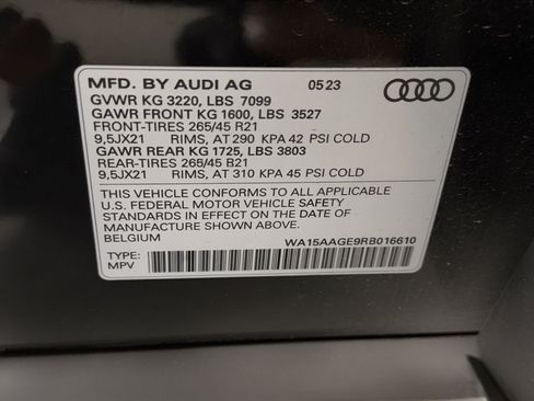 Certified 2024 Audi Q8 e-tron Premium Plus w/ Premium Plus Package AWD/4WD image 27