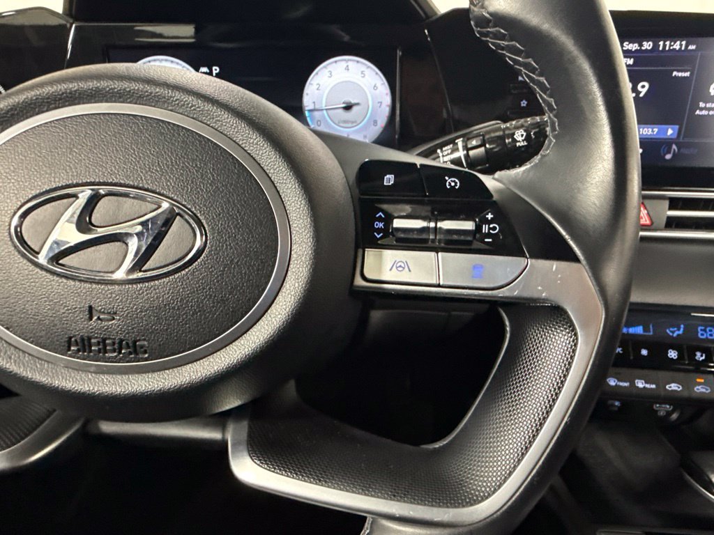 Used 2022 Hyundai Elantra SEL w/ Convenience Package FWD image 22