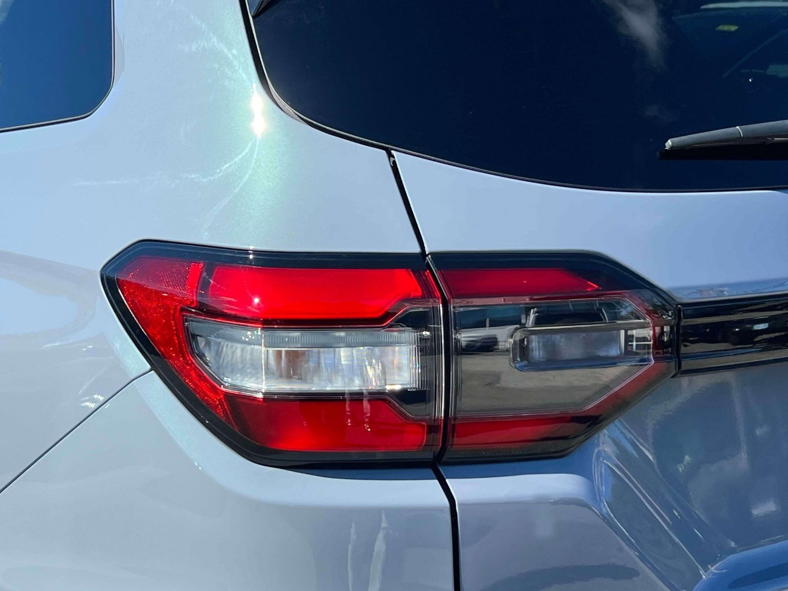 Used 2024 Honda Pilot Touring image 10
