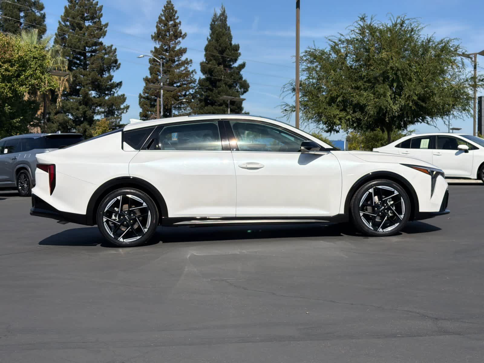 Used 2025 Kia K4 GT-Line w/ GT-Line Premium Package FWD image 6