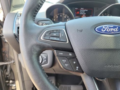 Certified 2019 Ford Escape Titanium image 12
